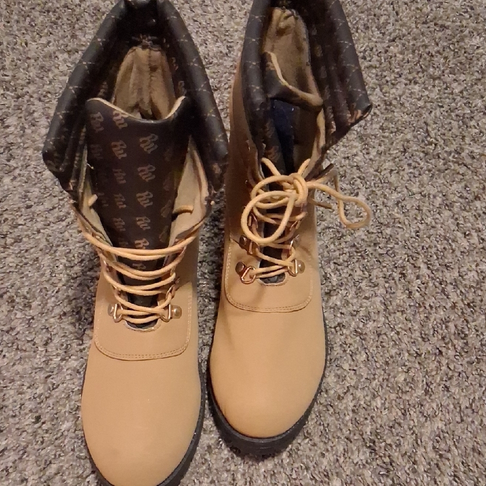 Rocawear Boots. Real Cute With Jeans